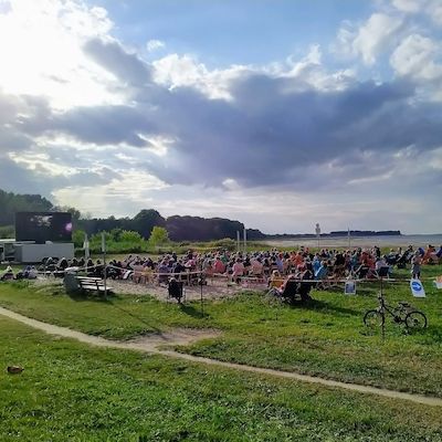 Open-Air-Kino am Zierower Strand