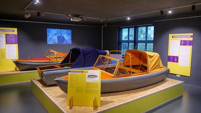Sommerferien – Kuratorenführung: 70 Jahre Faltboote aus Wismar