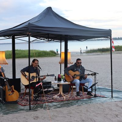 Mittsommernacht - "Sconehead" live am Wohlenberger Strand