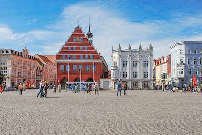 Mit Gefühl und Wellenschlag. Eine neue Kulturgeschichte der Meere