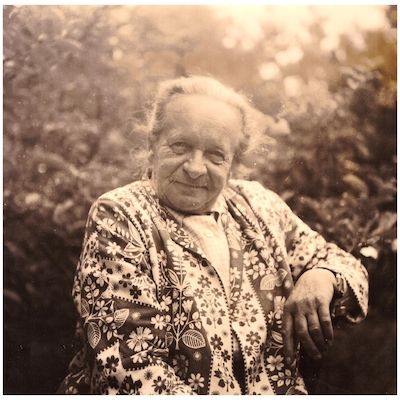 Die vielfältigen Beziehungen einer Berliner Familie zum "schönsten Land auf der Welt"