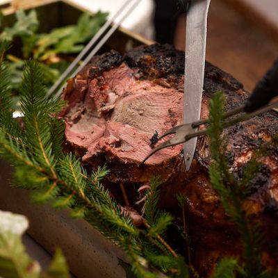 Wildspezialitäten vom Spieß