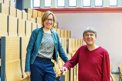 Universität im Rathaus: Muss Verwaltungssprache unverständlich sein? Behördenschreiben unter der Lupe