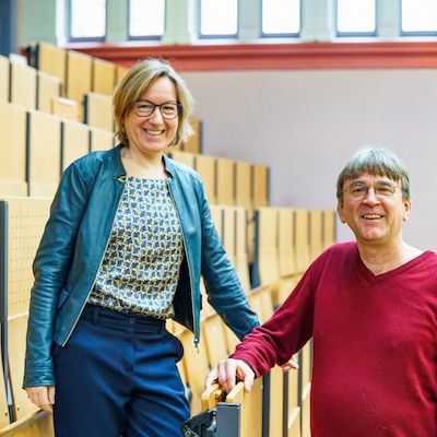 Universität im Rathaus: Muss Verwaltungssprache unverständlich sein? Behördenschreiben unter der Lupe