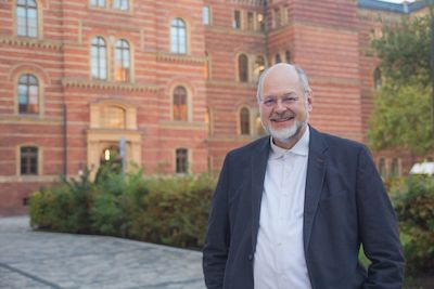Universität im Rathaus: Justizopfer – unschuldig im Gefängnis. Wiederaufnahme von Strafverfahren